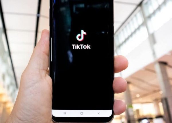 TikTok: 530 εκατ. ευρώ πρόστιμο για διαβιβάσεις δεδομένων στην Κίνα
